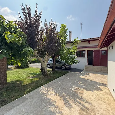 Maison Basco-landaise Proche Port, 8 Couchages, Moderne Et Renovee - Fr-1-474-283